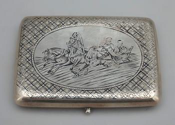 CIGARETTETUI, silver, Moskva, Ryssland, 1895. Vikt ca 140 g.