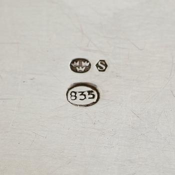 DOSA, silver, svenska importstämplar, 1900-talets första hälft. Vikt ca 232 gram.