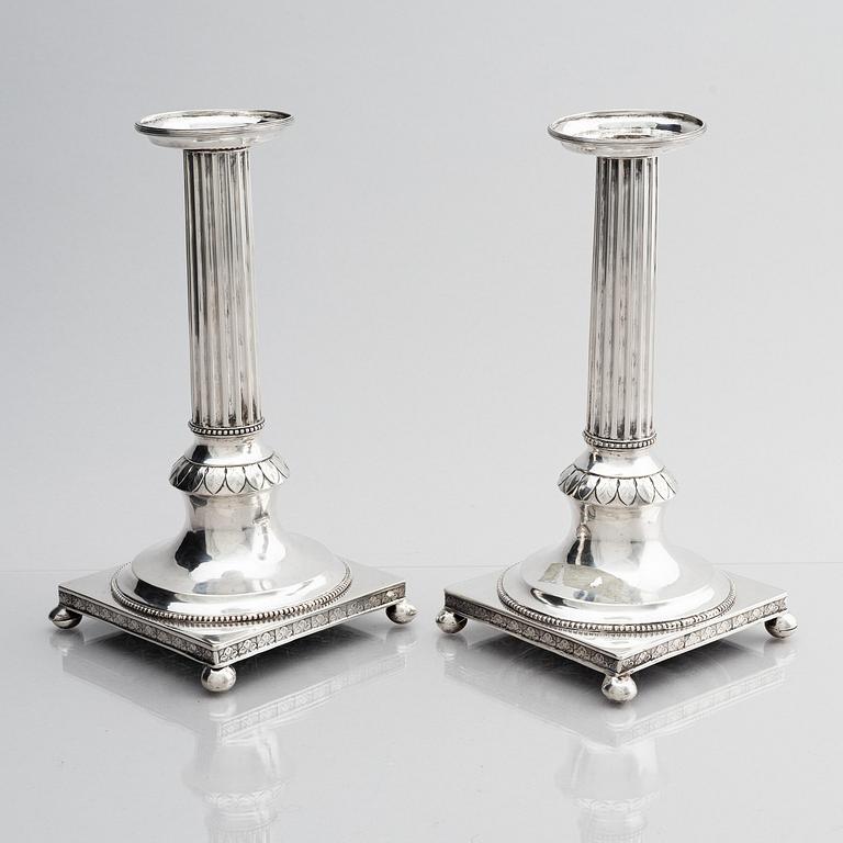 Gustaf Henrik Sidwall, ljusstakar, ett par, silver, Norrköping 1798. Gustavianska.