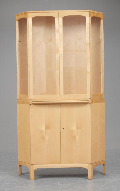 VITRINSKÅP, "UNDANTAGET" CARL MALMSTEN.