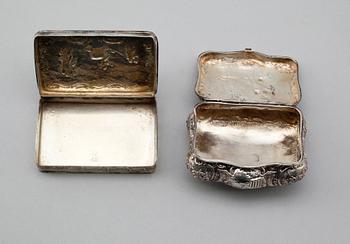 DOSOR, 2 st, silver, 1800-/1900-tal. Vikt ca 212 gram.