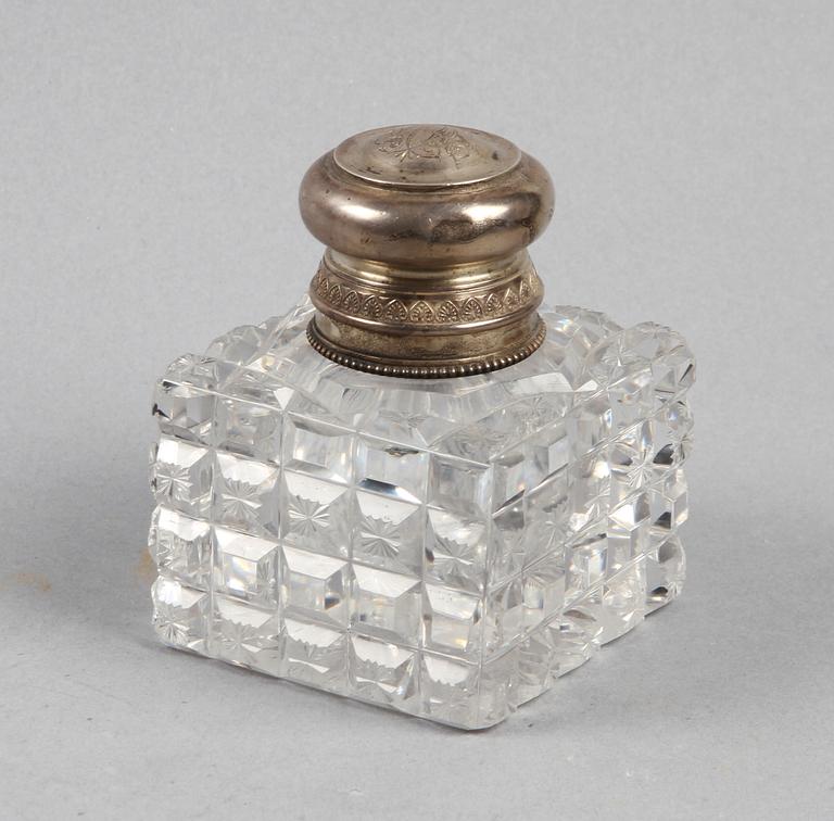 BLÄCKHORN, silver och glas, Ryssland, 1900-talets början.