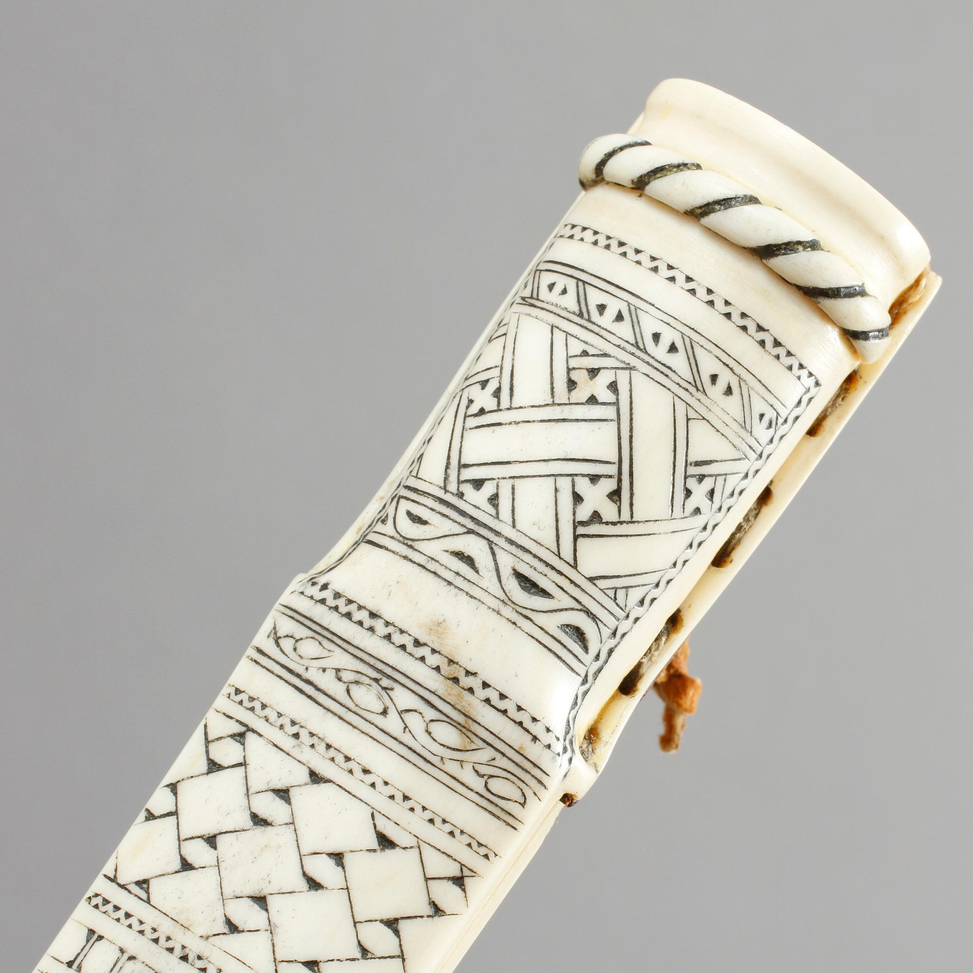 SAMEKNIVAR, 2 st, en monogramsignerad, 1900-tal.