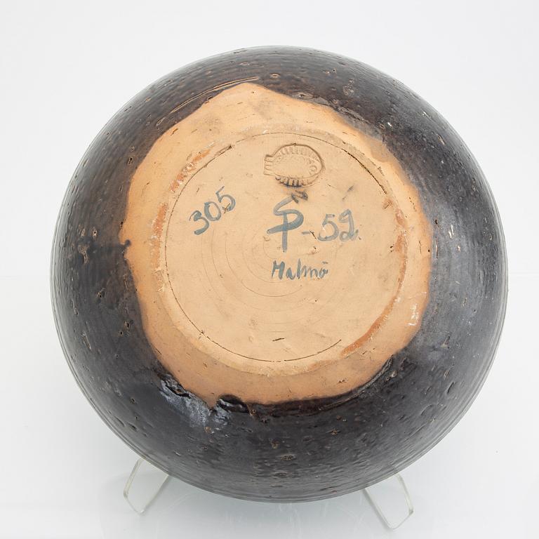 Signe Persson-Melin, a signed and dated 52 earthenware bowl.