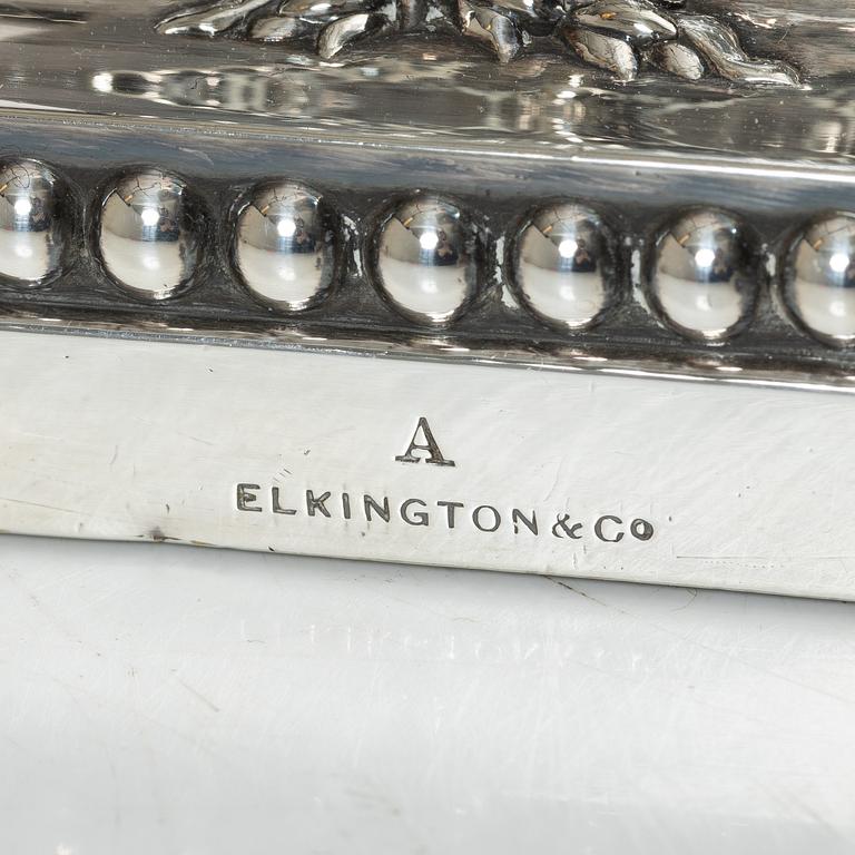 A pair och silver plated candelsticks, mark of  Elkington & Co, Birmingham, 1888-1890.