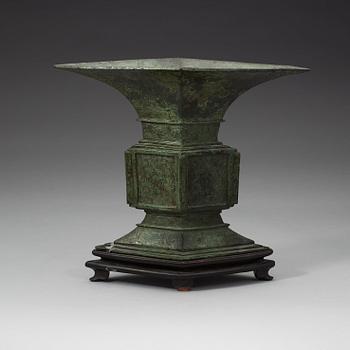 An archaistic shaped bronze vase, Ming dynasty (1368-1644).