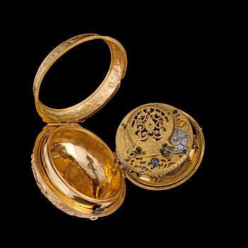 A gold verge repoussé pocket watch, early 18th century.