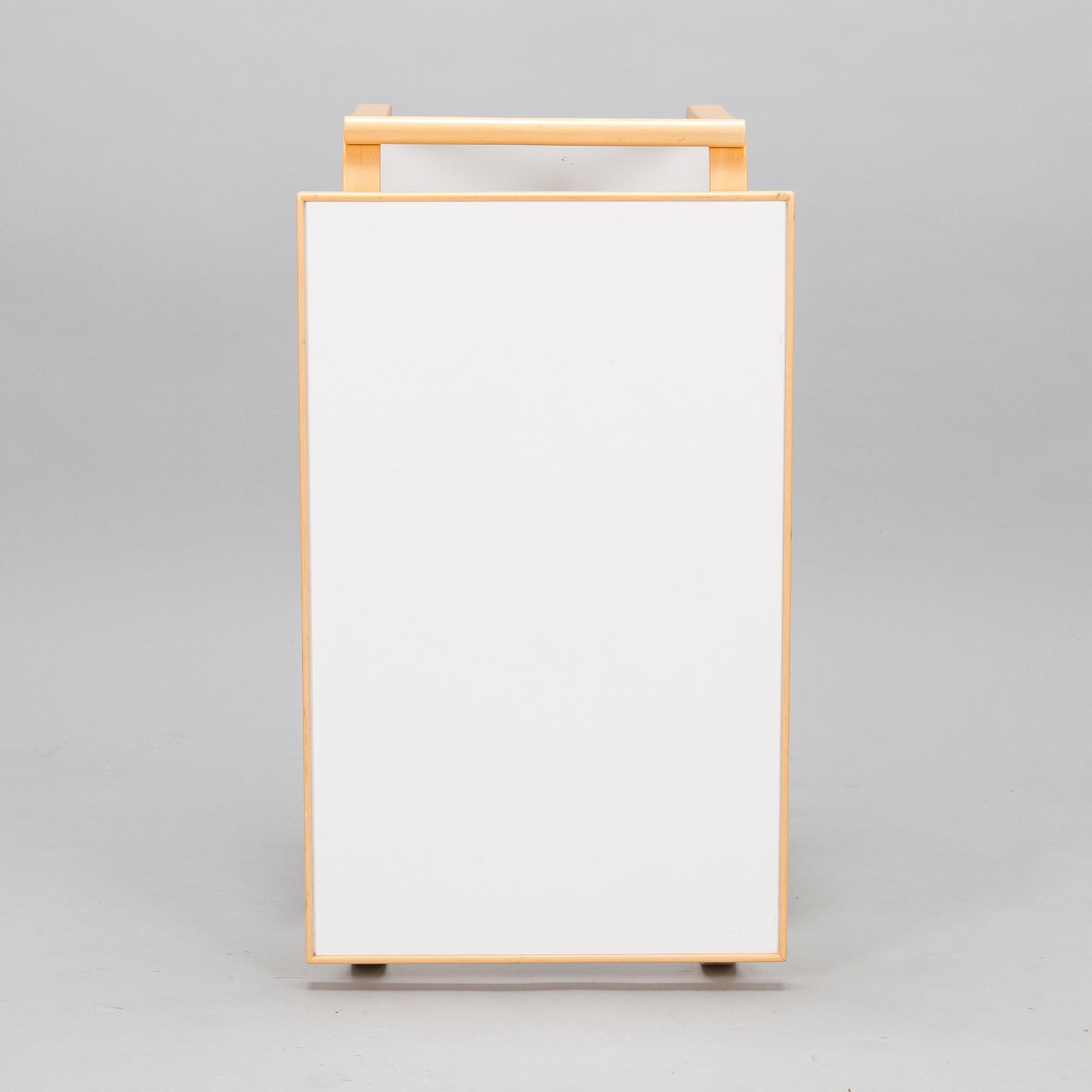 Alvar Aalto, serving trolley, model '901', Artek, Finland, late 20th century.