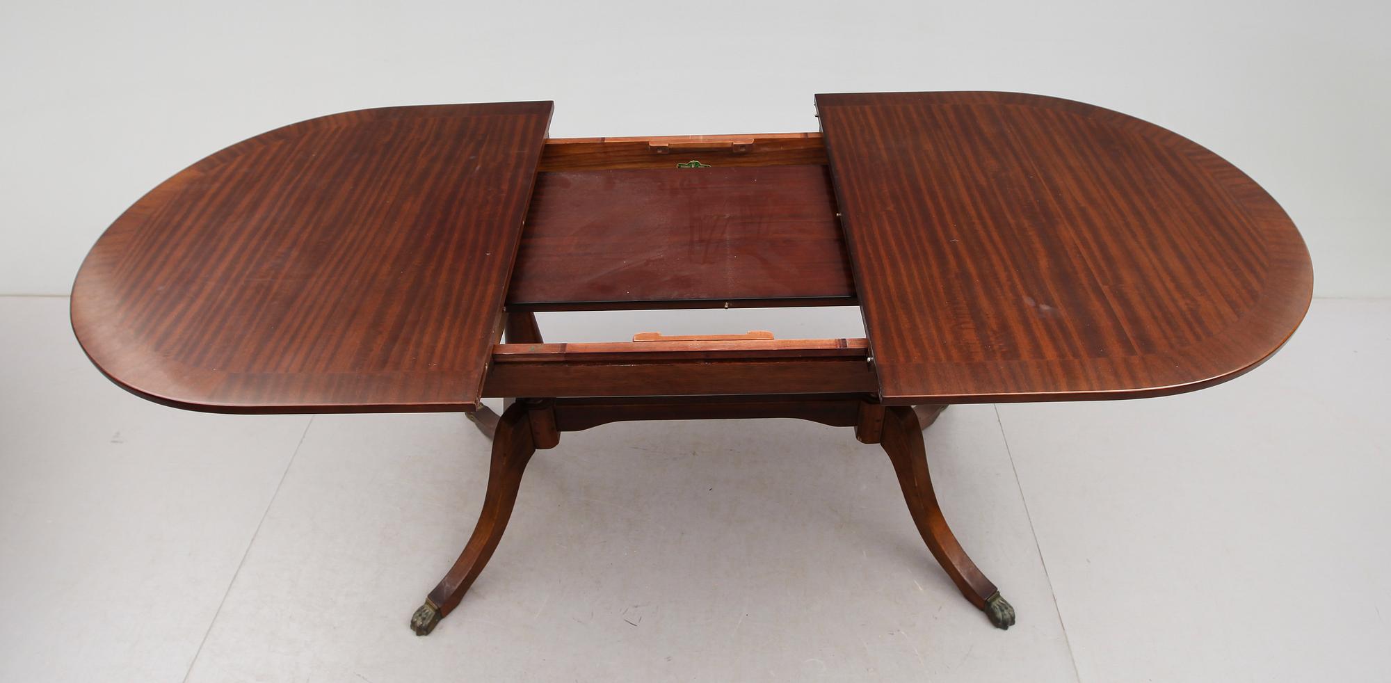 BORD, England, Strongbow Furniture, 1900-talets andra hälft.
