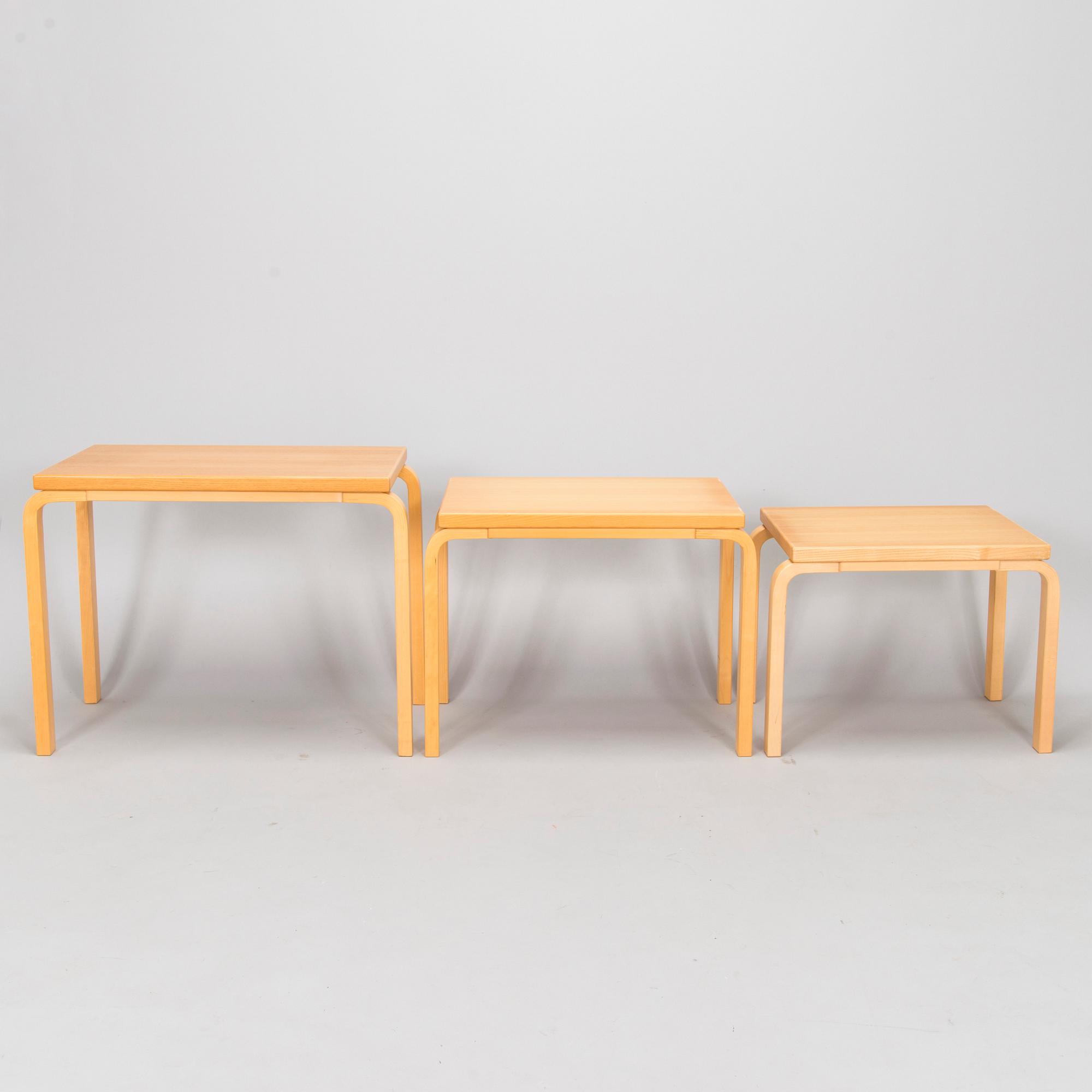 Alvar Aalto, a 3-piece nesting table model 88, Artek, 1970.