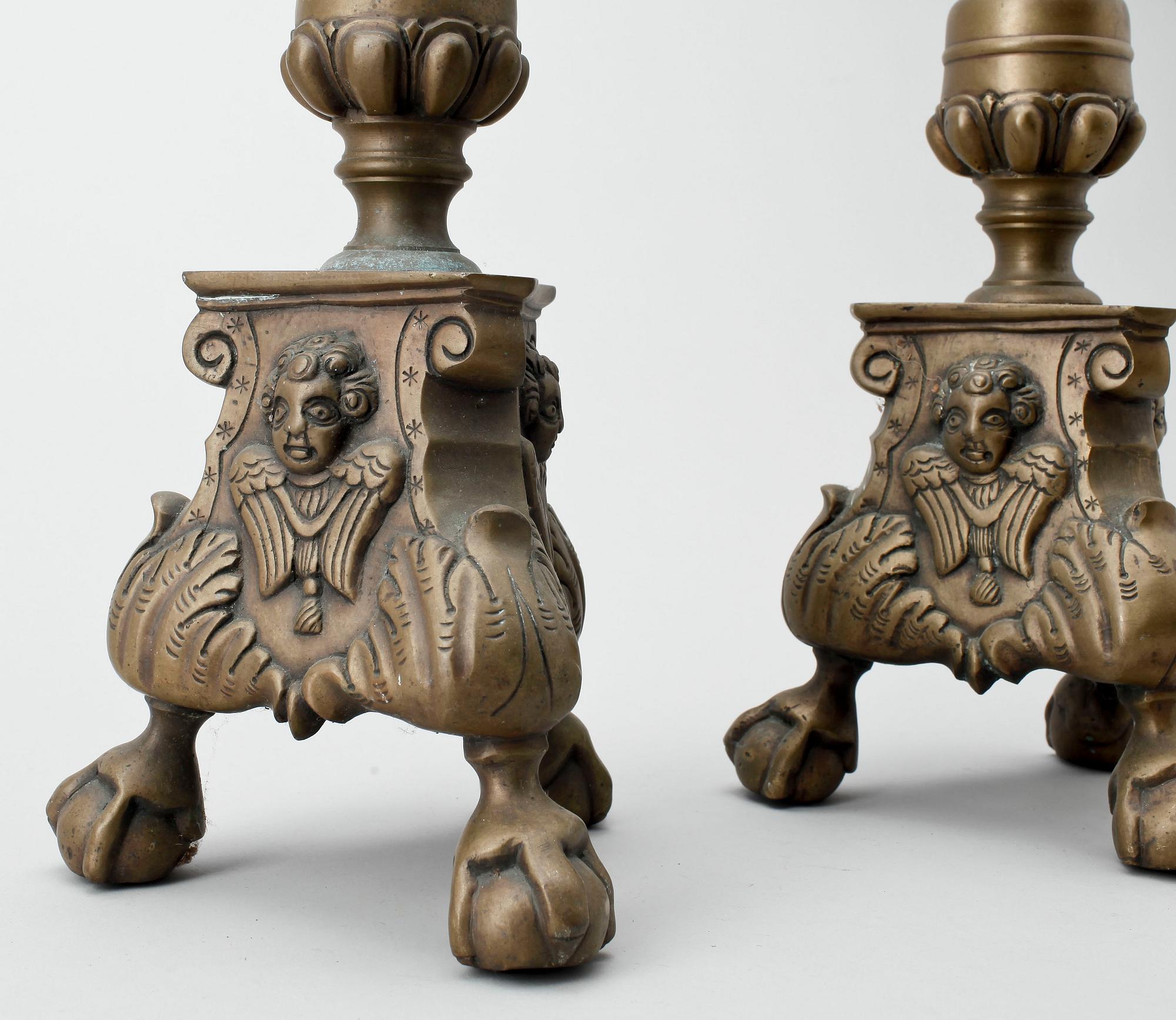 ALTARLJUSSTAKAR, barockstil, 1900-talets första hälft.