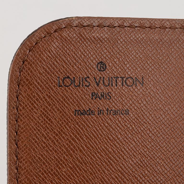 Louis Vuitton, väska, "Cartouchière", samt plånbok, 1970-tal.