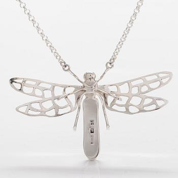 A sterling silver necklace "Mayfly" with dichroic glass. Ru Runeberg 2019.