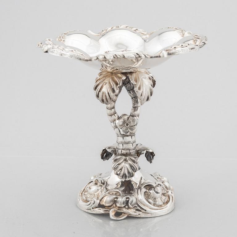 Otto Lindeberg, uppsatsskål, silver, Stockholm 1866.