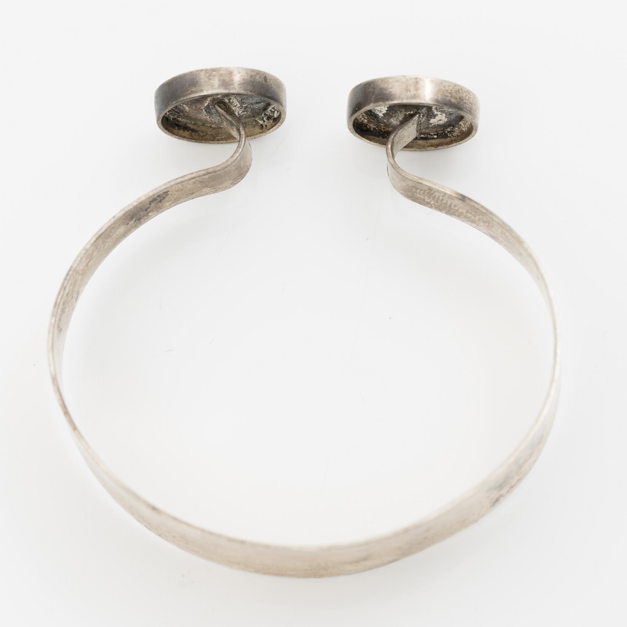 Åke Lindström för Bengt Hallberg, armring, silver.