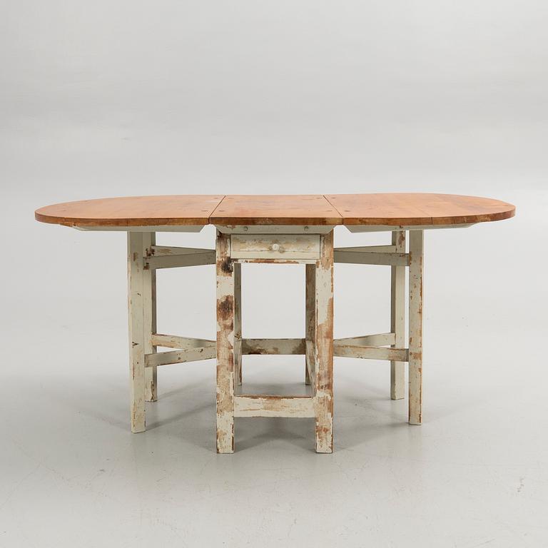 Drop-leaf table, 19th century.