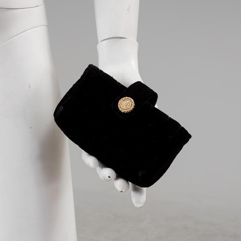 A black velvet eveningbag/purse by Chanel 2010/2011.