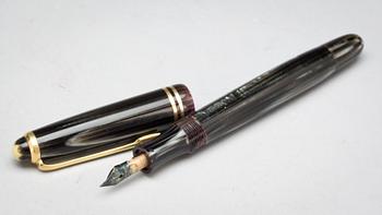 RESERVOAR, Montblanc. 14k och pärlemor mm.