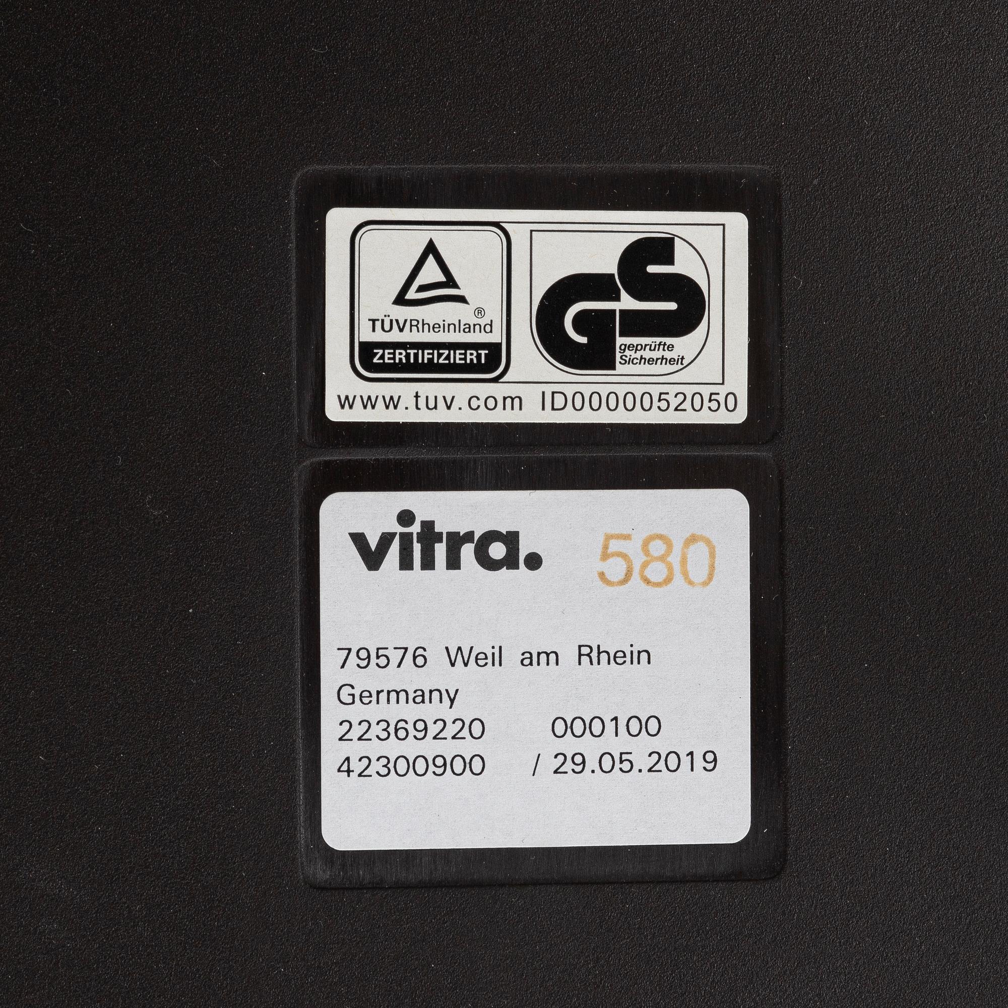 Ronan & Erwan Bouroullec, stolar, 8 st, "Softshell", VITRA, 2019.