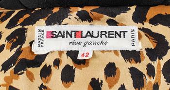 A leopard print silk jacket "Spencermodell" by Yves Saint Laurent.