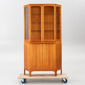 Carl Malmsten, Display cabinet, “Undantaget”, Åfors Möbelfabrik AB, second half of the 20th century.