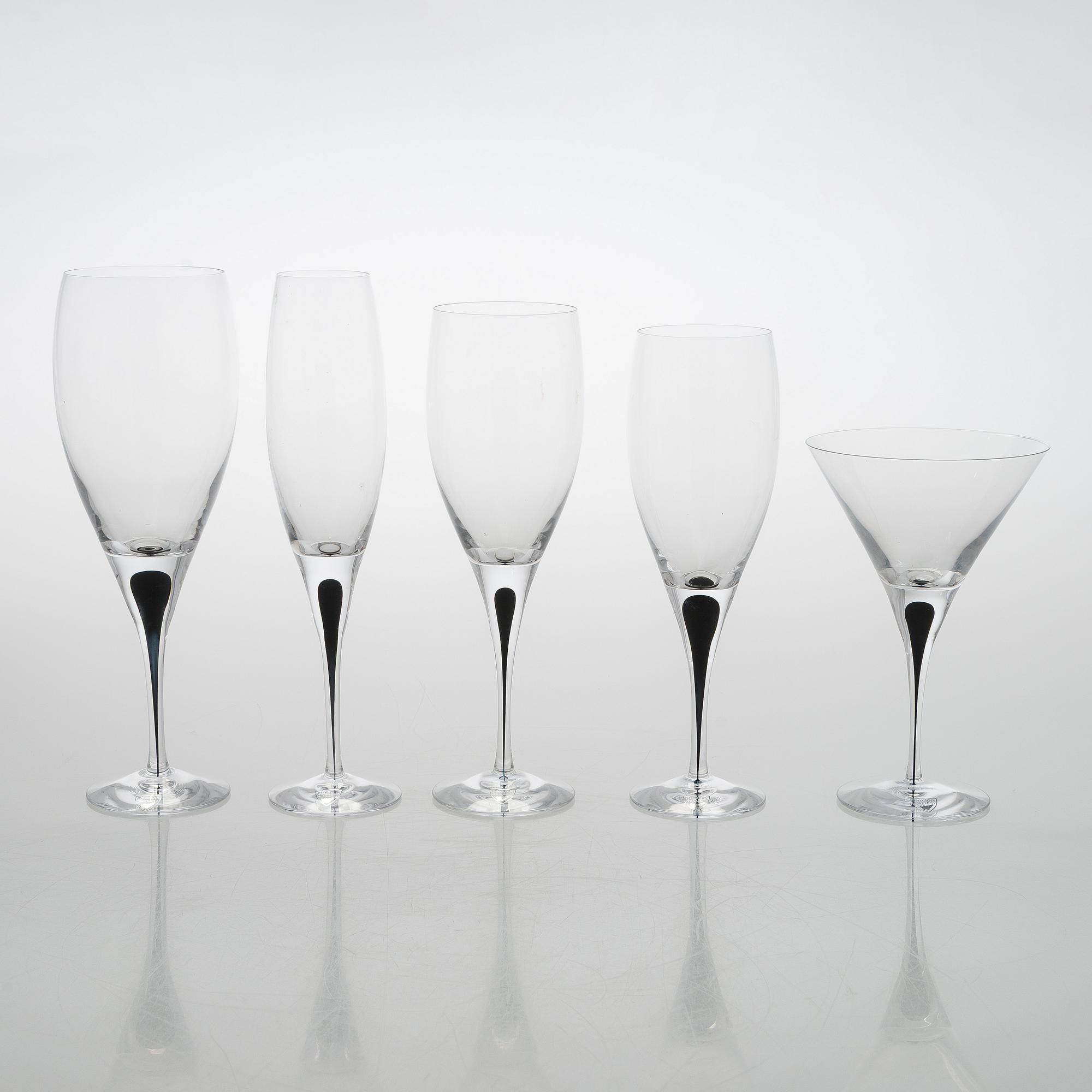 Erika Lagerbielke, glasservis 60 delar, "Intermezzo" Orrefors, Sweden, 2000-tal.