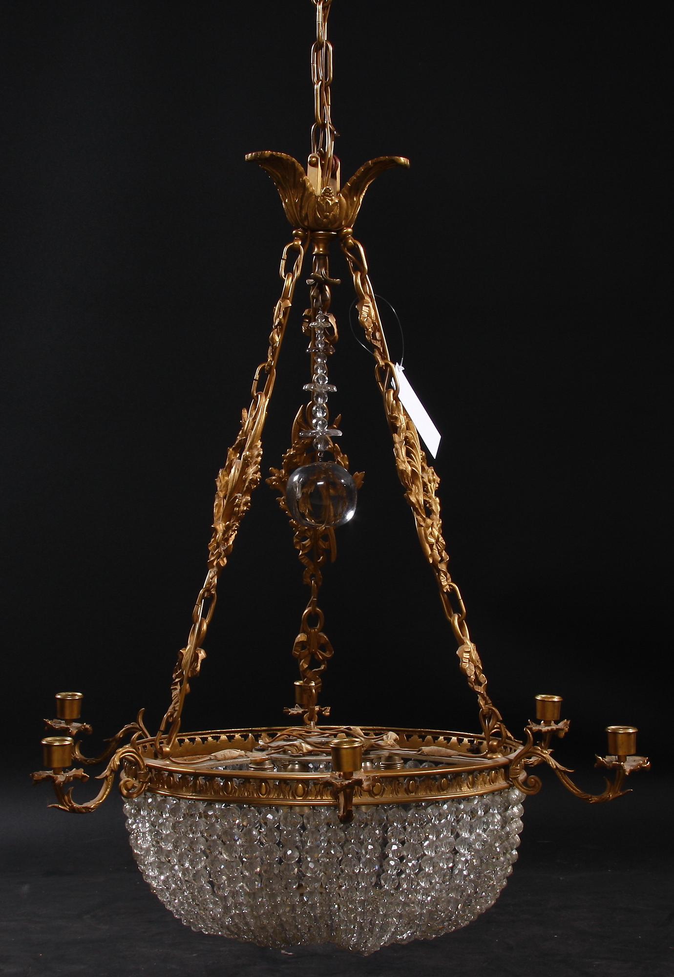 LJUSKRONA, nyrokoko, sent 1800-tal. H 80.