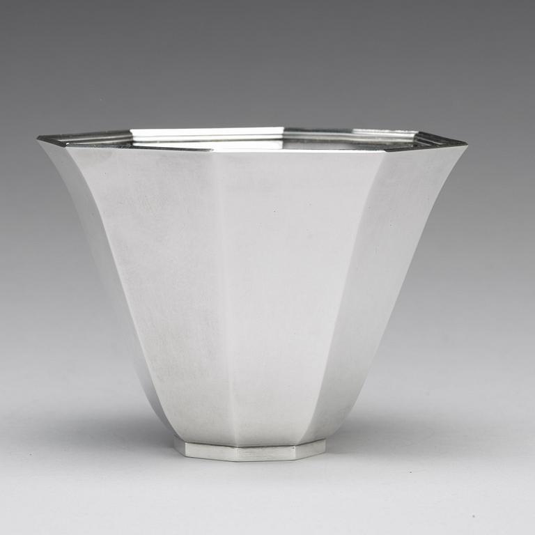 Wiwen Nilsson, a sterling bowl, Lund, Sweden 1971.