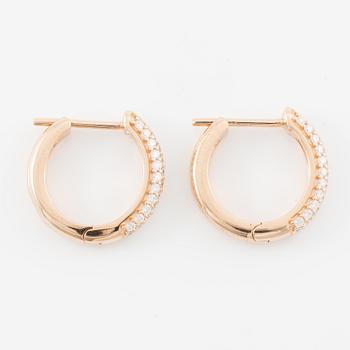 Earrings, hoops, 18K gold with brilliant-cut diamonds.