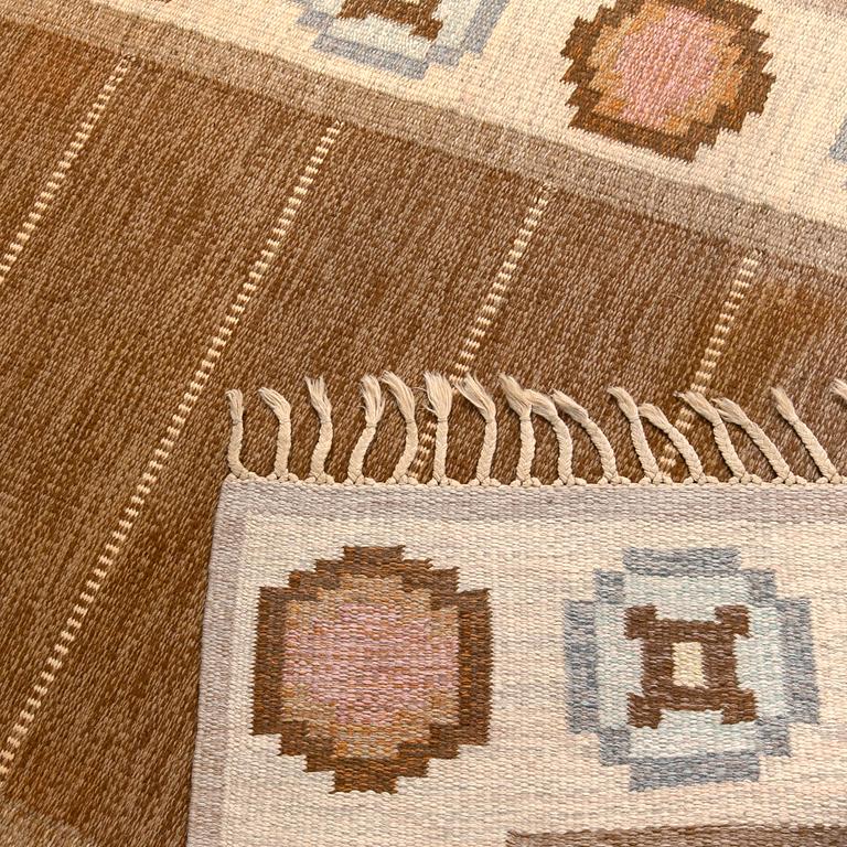 Ingegerd Silow, rug, flat weave, signed IS, approx. 207 x 136 cm.