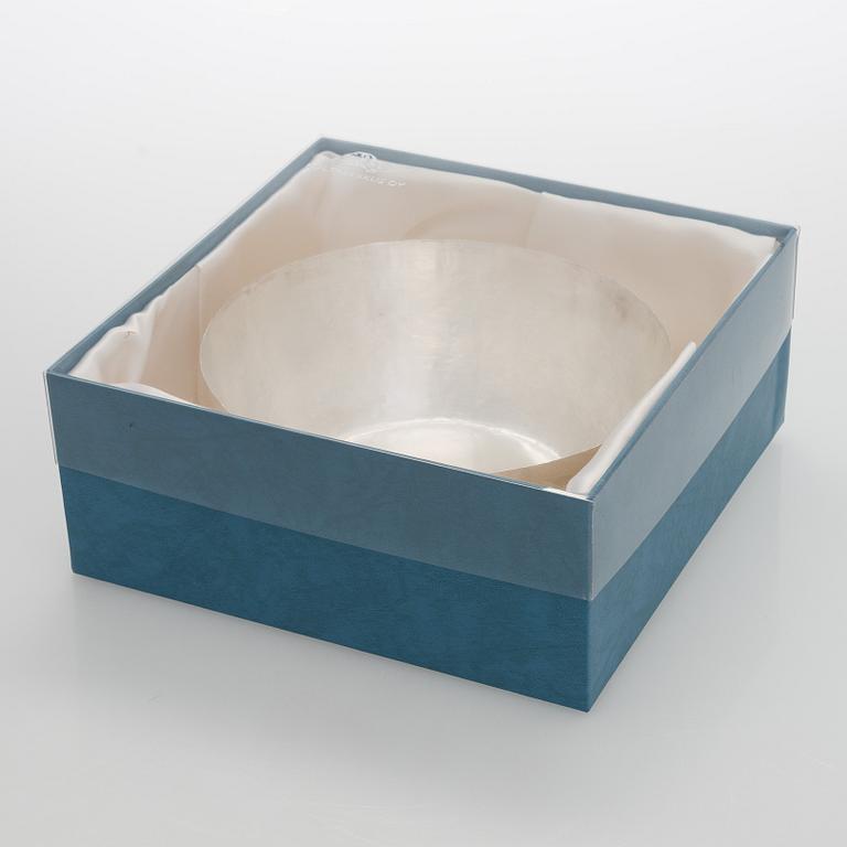 Tapio Wirkkala, a silver 'TW 243' bowl, Kultakeskus, Hämeenlinna 2007.