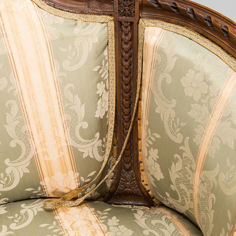 Bergere, fåtölj, Louis XVI-stil, Frankrike, omkring 1900.