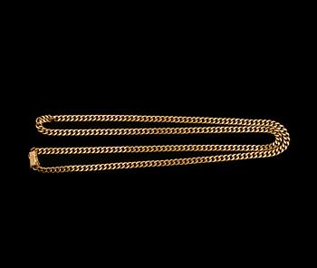 446. A CHAIN, "curb" 18K gold. Finland 1998 hand crafted. Length 80 cm, weight 57,6 g.