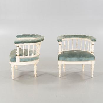 A pair of lounge chairs, second half of the 19th century.