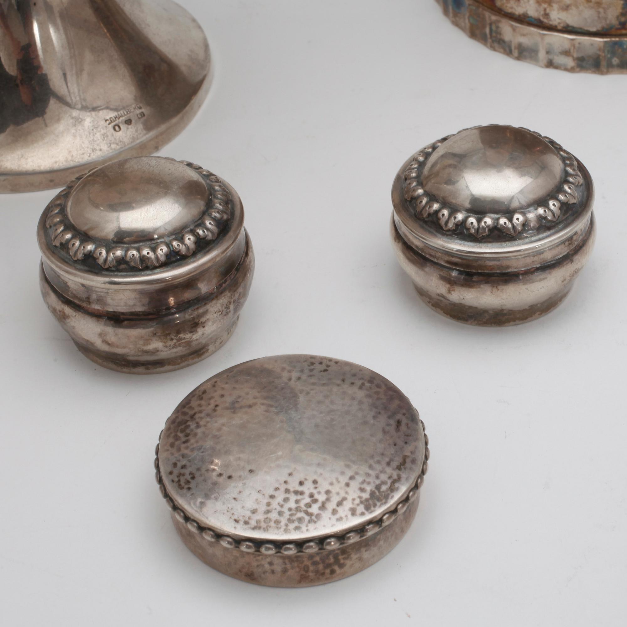 PARTI SILVER, 10 + 2, bland annat ett par dosor från 1849. Vikt ca 600 gram.