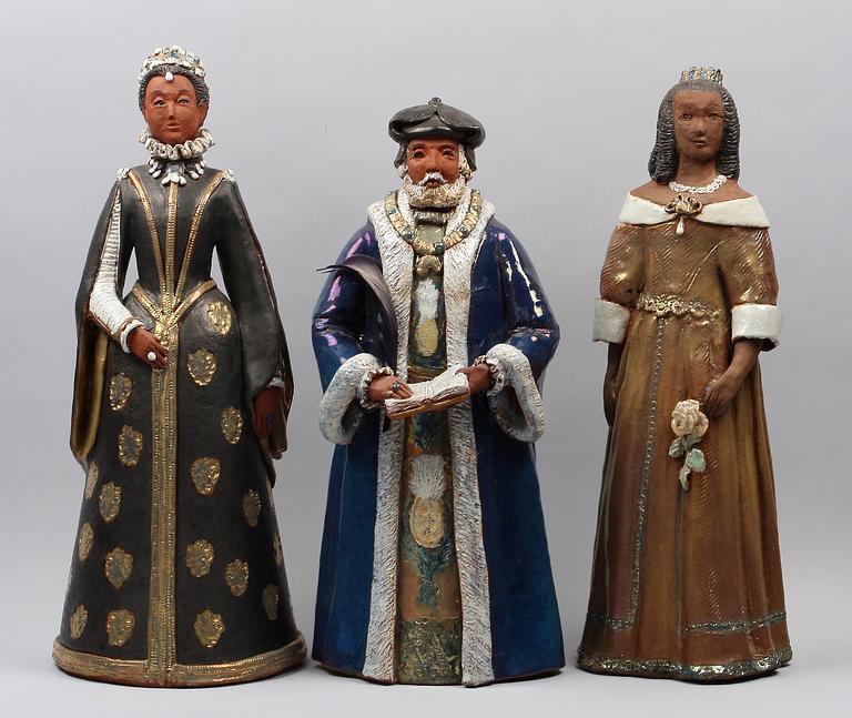 SKULPTURER, 3 st. Stengods. Elsi & Margareta Bourelius Keramik.