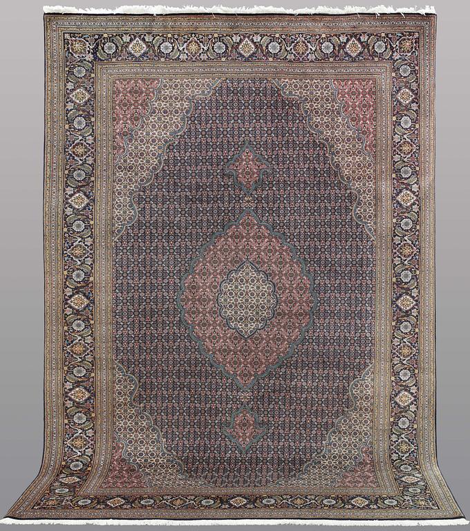 MATTO, Tabriz part silk, so called 50 Radj, ca 300 x 202 cm.