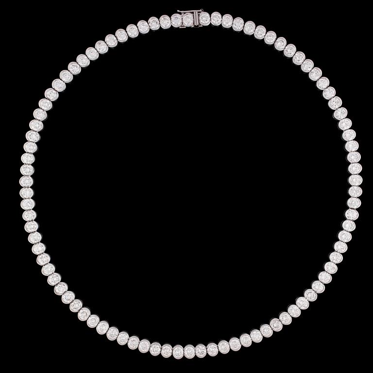 A brilliant cut diamond necklace, tot. 22.27 cts.