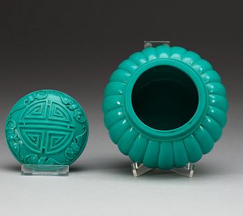 A turkoise coloured Beijing glass suger bowl with cover, Qing dynasty.
