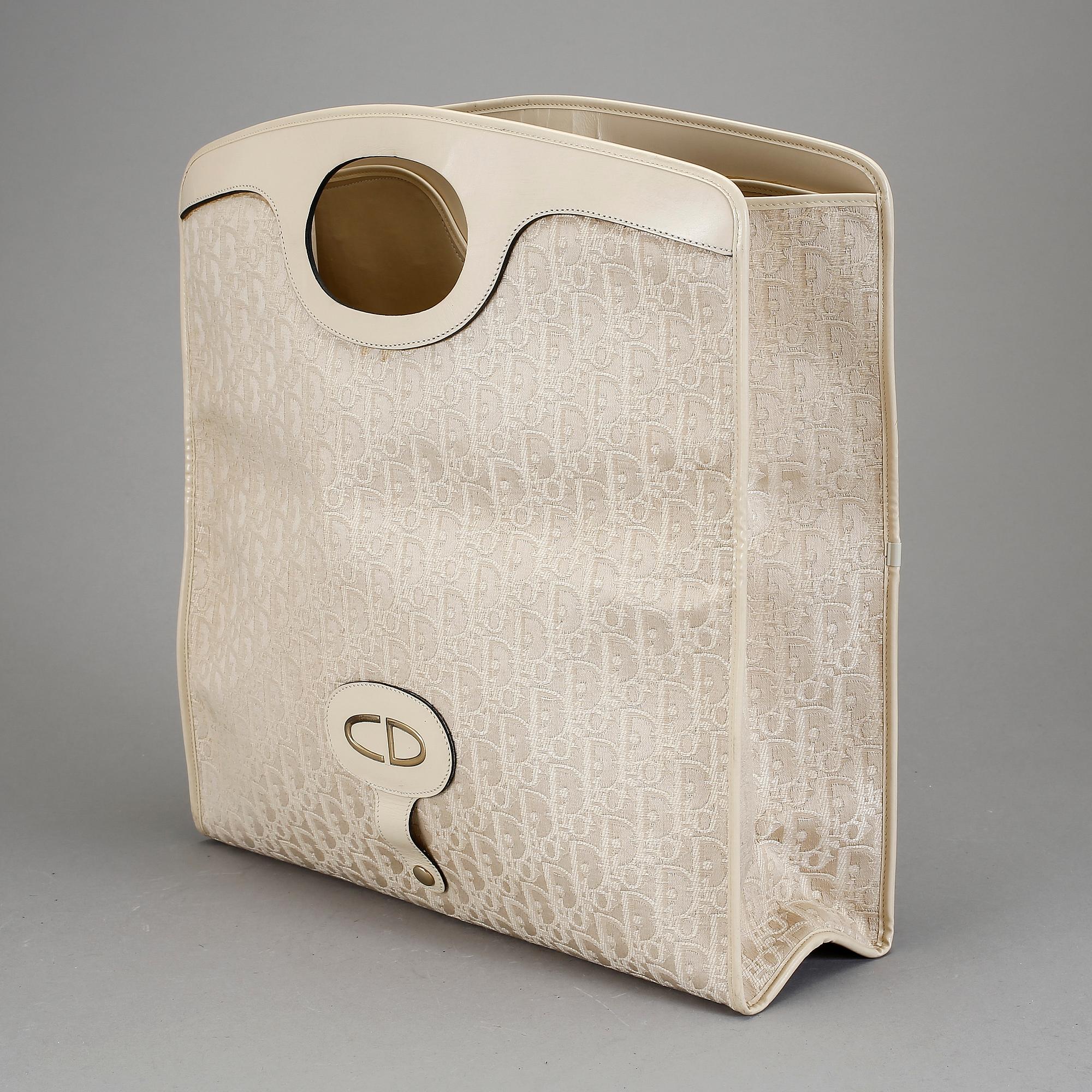 HANDVÄSKA / CLUTCH, Christian Dior.