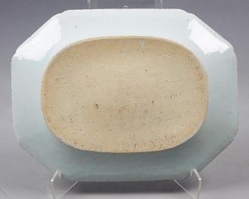 STEKFAT, porslin, Kina, Qianlong 1736-1795.
