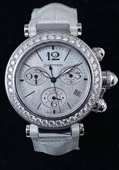 NAISTEN RANNEKELLO, Cartier Pasha seatimer lady 37 mm. 18K kultaa, briljanttihiottuja timantteja n. 1.95 ct.