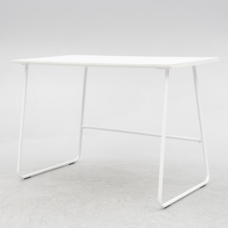 Stina Sandwall, a desk, Voice, 21st century..
