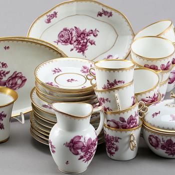 KAFFESERVIS, porslin, 22 delar, "Purple", Royal Copenhagen, Danmark, 1900-tal.