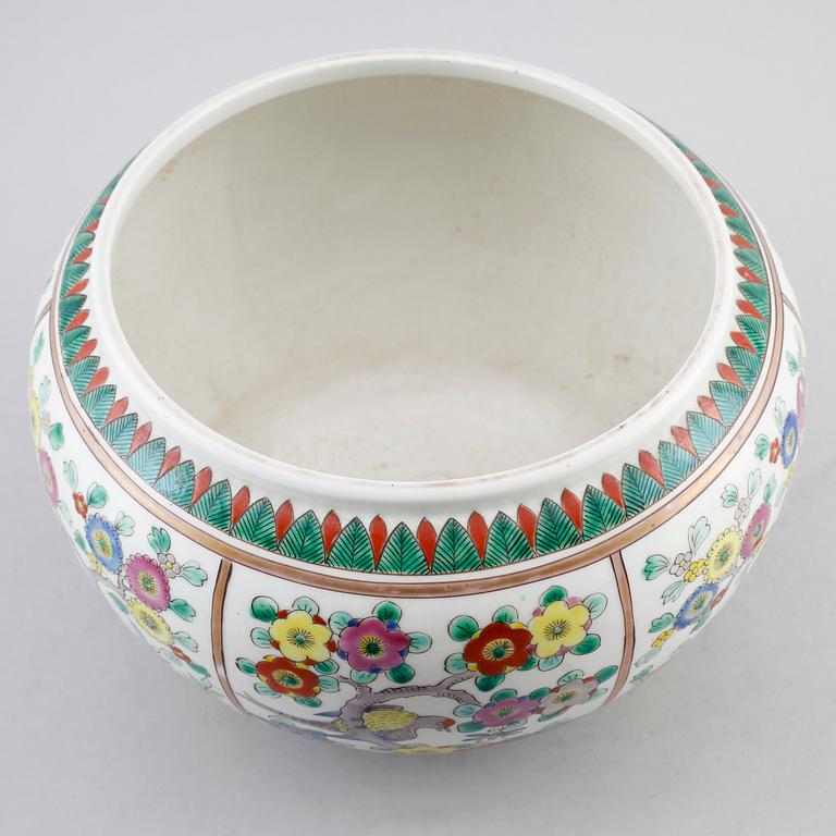 URNA, porslin, Kina, sannolikt 1900-tal.