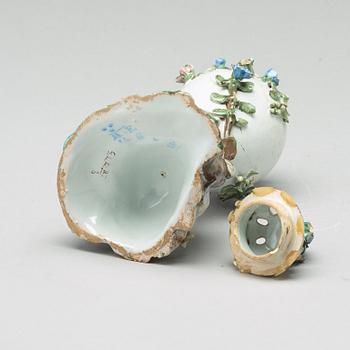 POTTPURRIURNA med LOCK, fajans. Marieberg, Ehrenreichs period, 1700-tal.