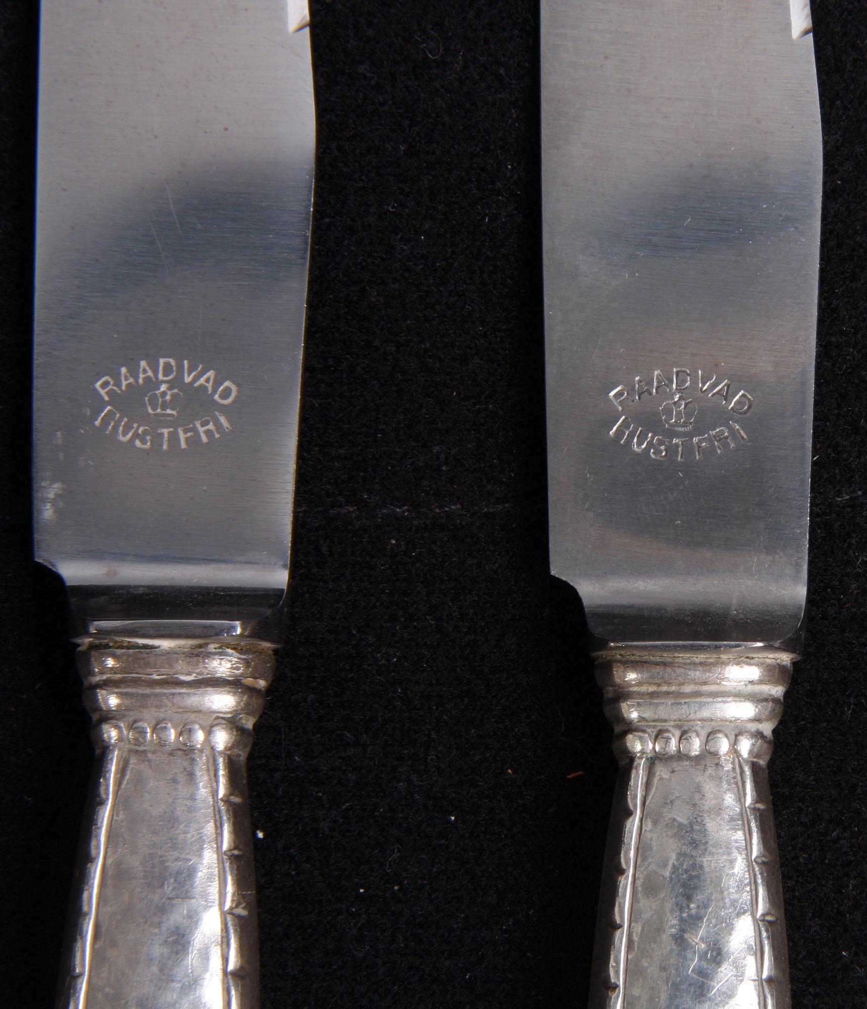 BESTICKSERVIS, ca 50 delar. Nysilver.