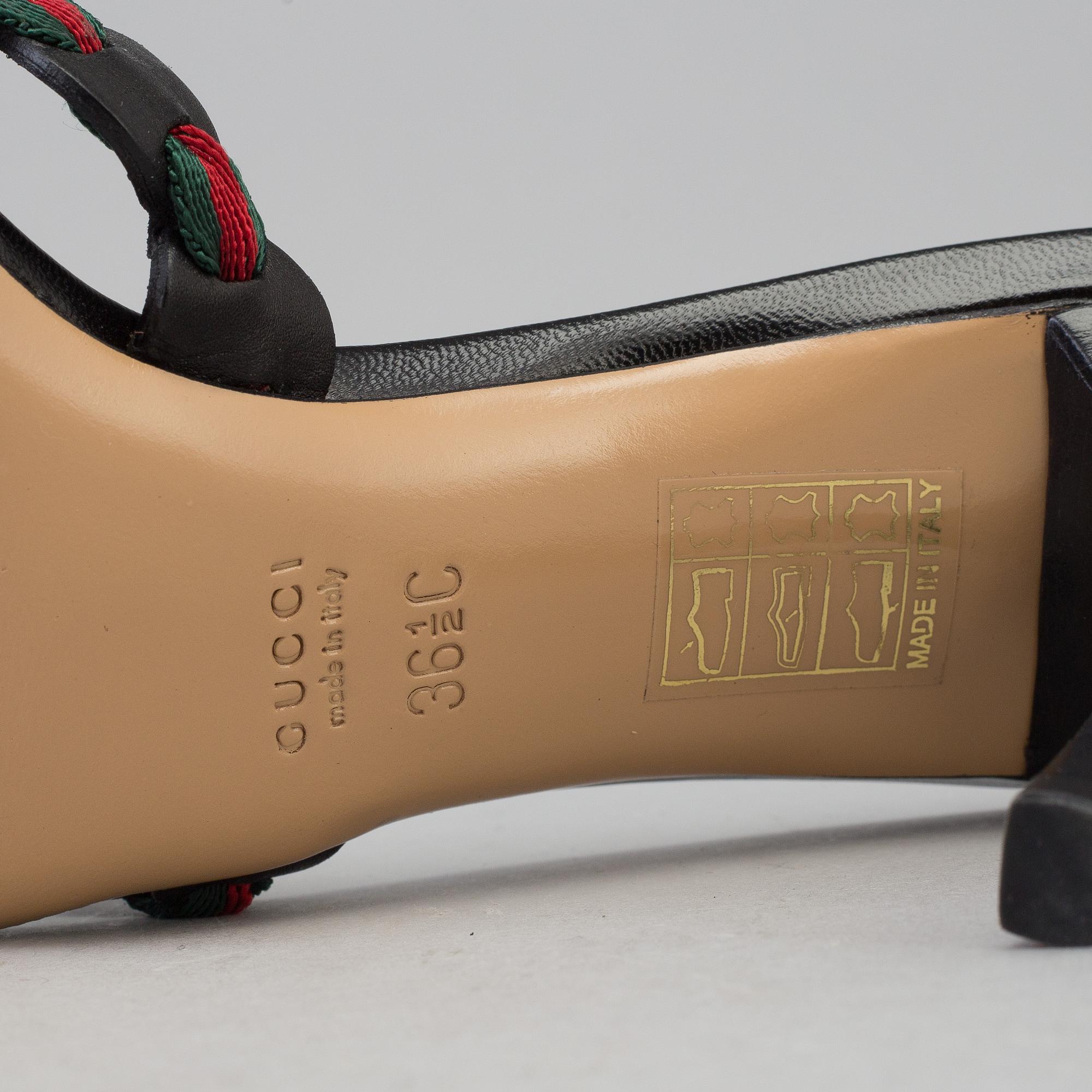 Size 2 gucci shoes top