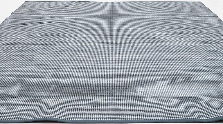 Gunilla Lagerhem Ullberg, a flat-woven 'Häggå' carpet, Kasthall, 2021, ac. 370 x 310 cm.