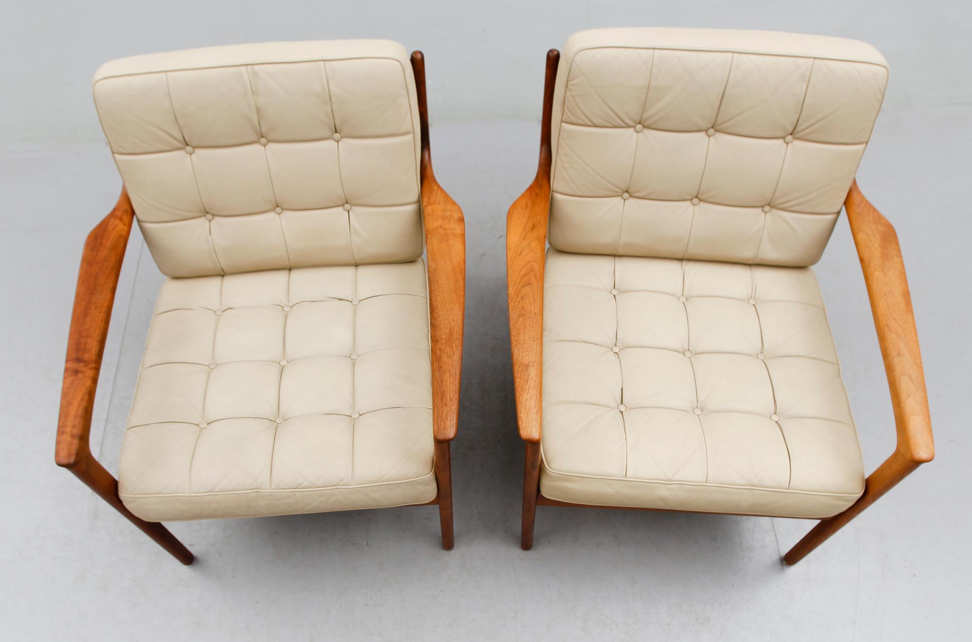 FÅTÖLJER, 1 par, "USA 75", Folke Ohlsson för Dux, 1900-talets andra hälft.